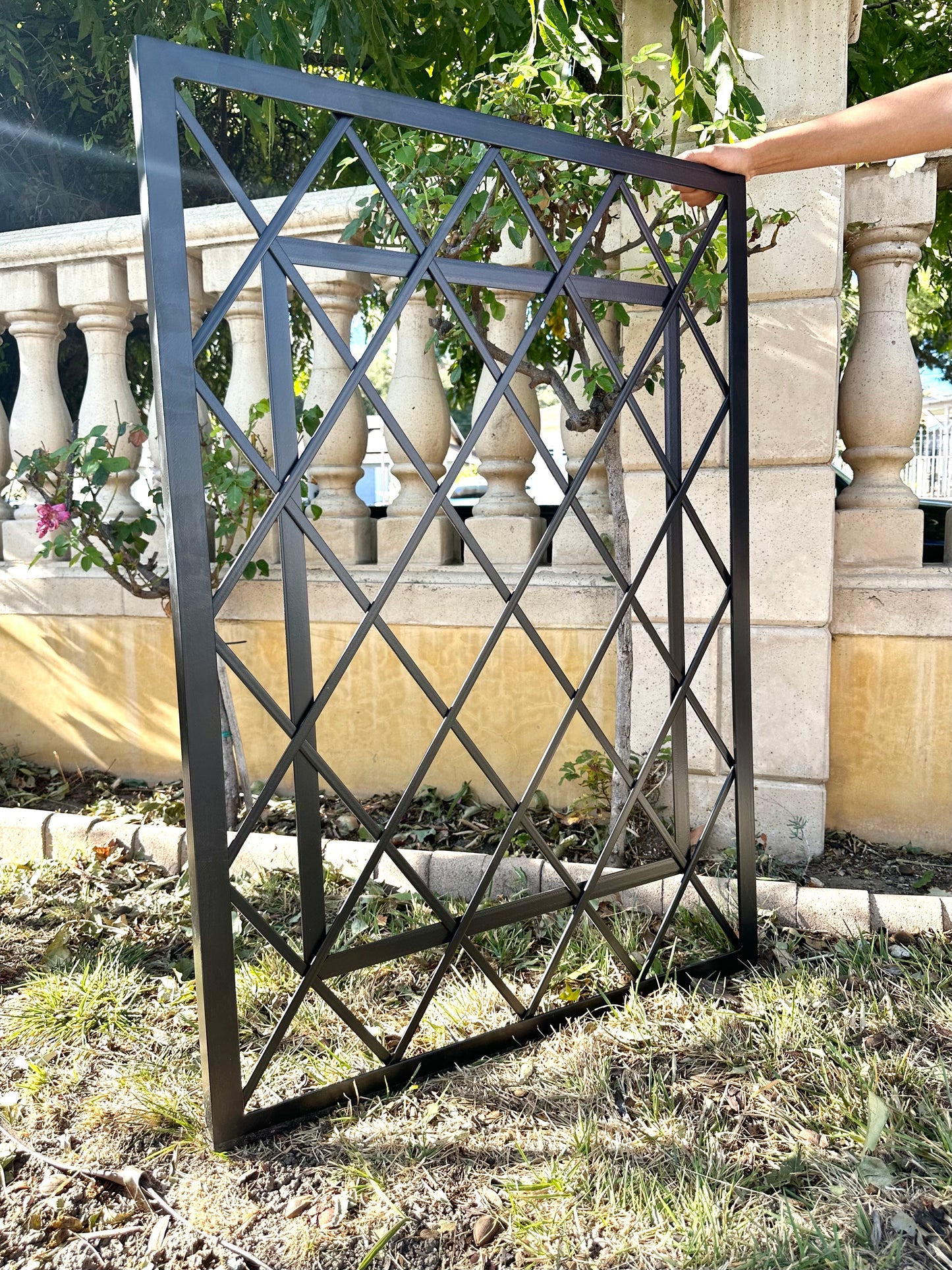 Inverted Diamond Trellis Wall Mounted