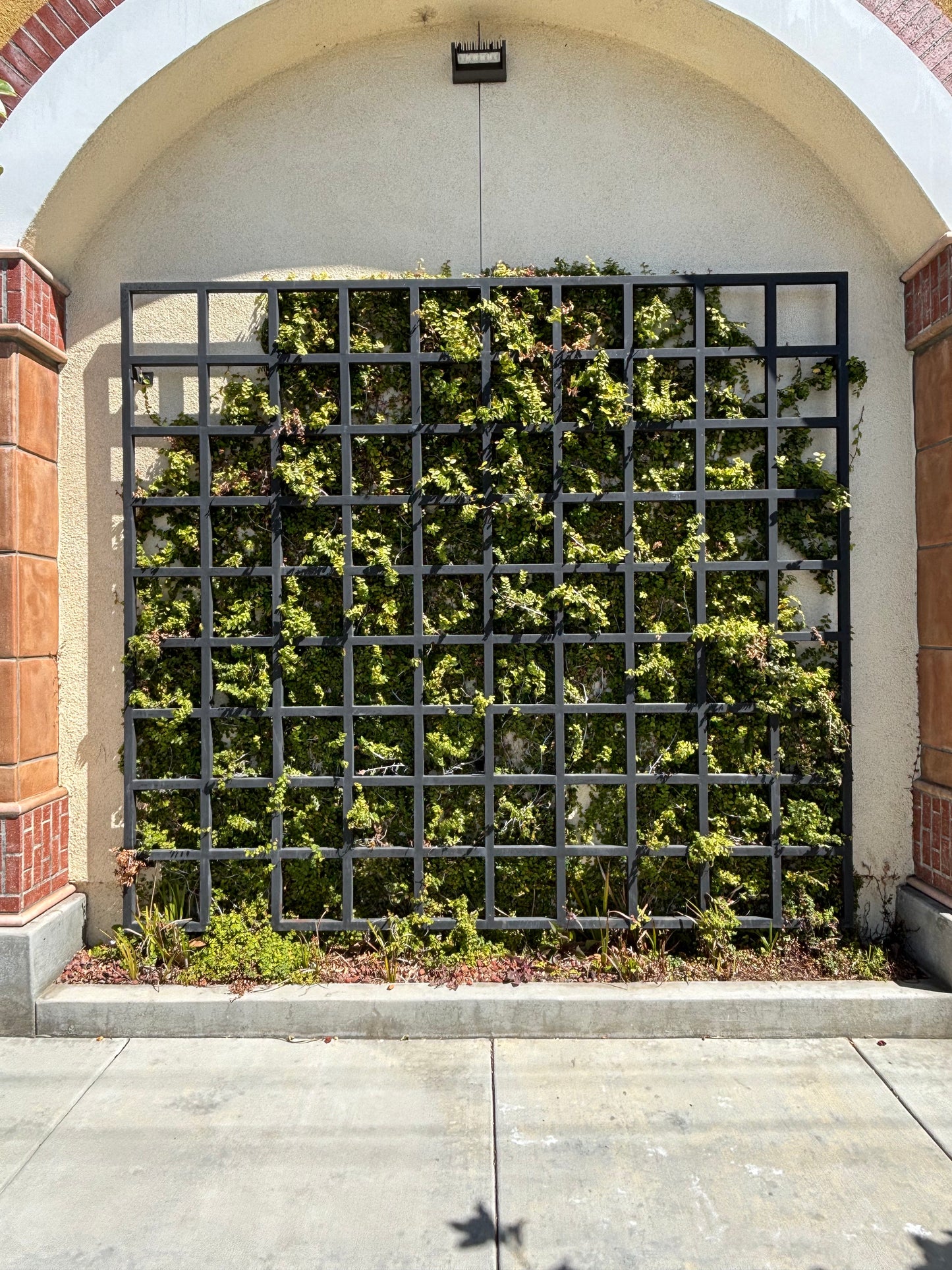 Simplistic Garden Thick Squared Grid Trellis