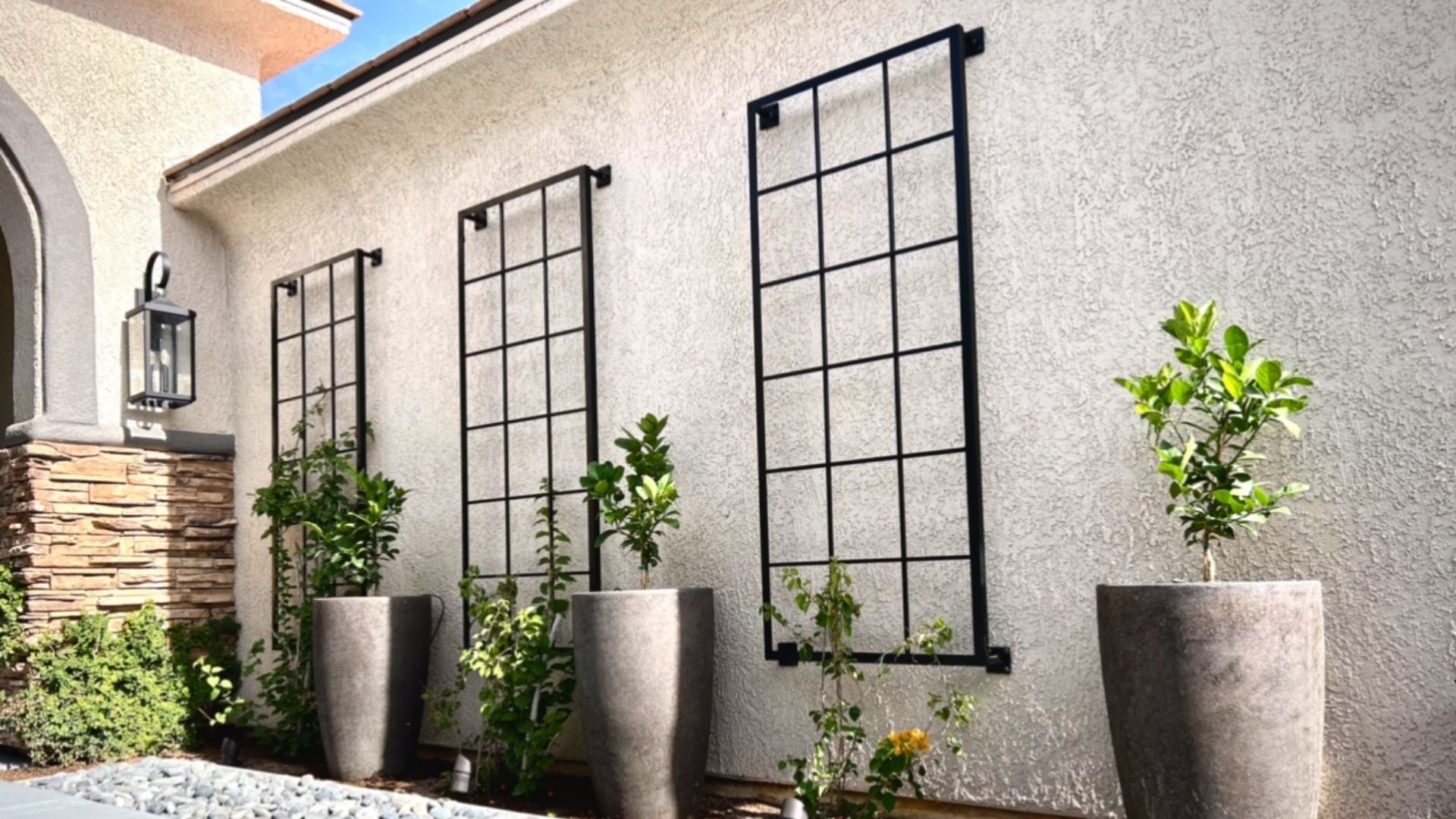 wrought iron plant trellis Cuadra Vertical Square Grid Stand Alone Trellis Fence, 7x2