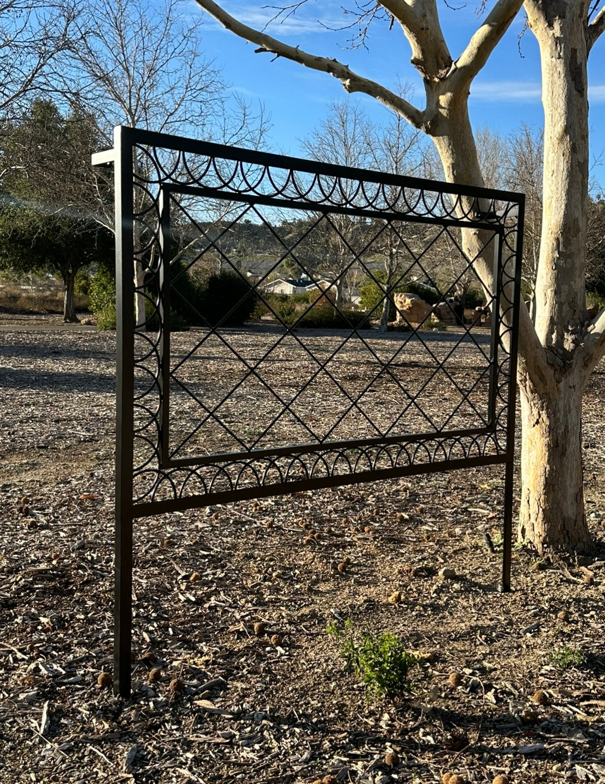 Ornamental Diamond Metal Garden Trellis