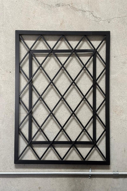 Inverted Diamond Trellis Privacy Stand Alone Trellis
