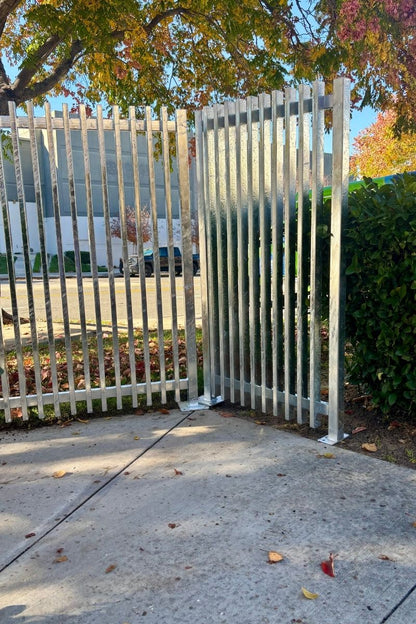Silver-powder-coated-outdoor-privacy-screening