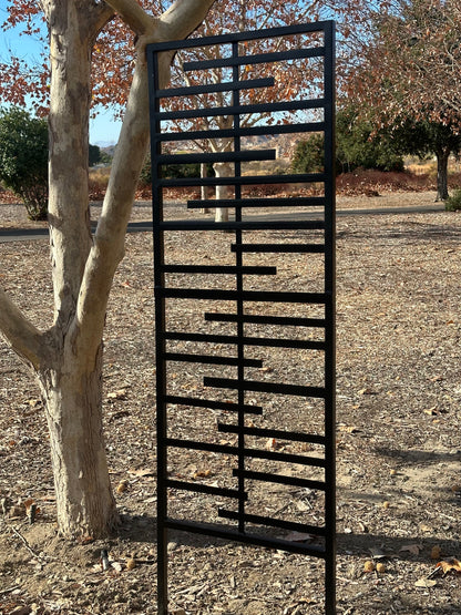 black-tall-liner-trellis