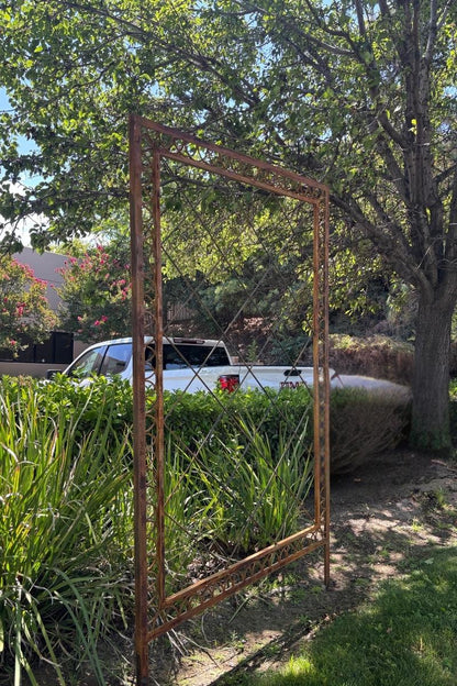 Ornamental Diamond Metal Garden Trellis