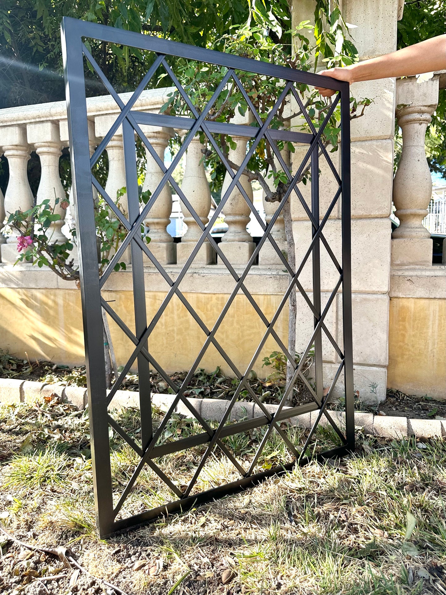 Inverted Diamond Trellis Privacy Stand Alone Panel