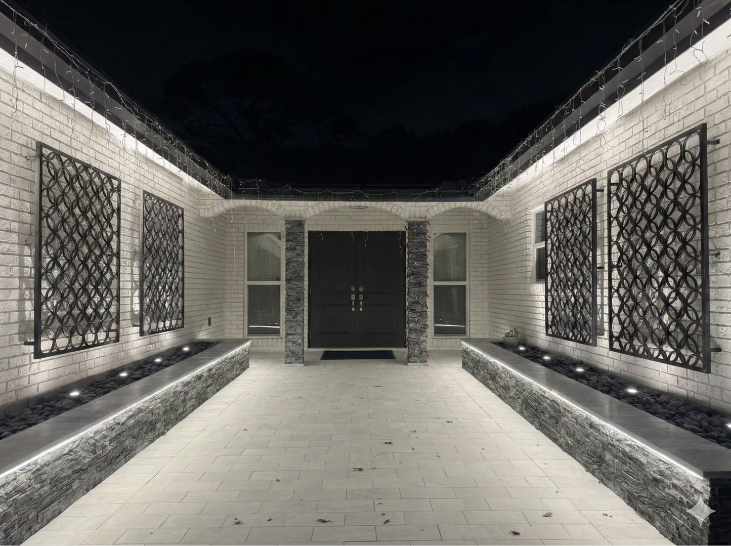 Mosaic Circular Custom Size Trellis - Wall Mounted