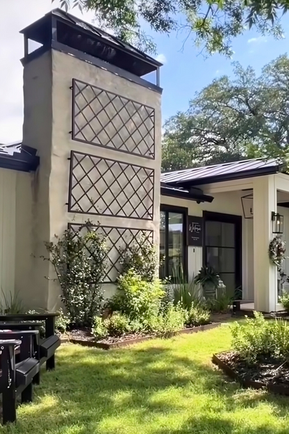 100% Solid Bold Metal Diamond Grid Trellis Fence