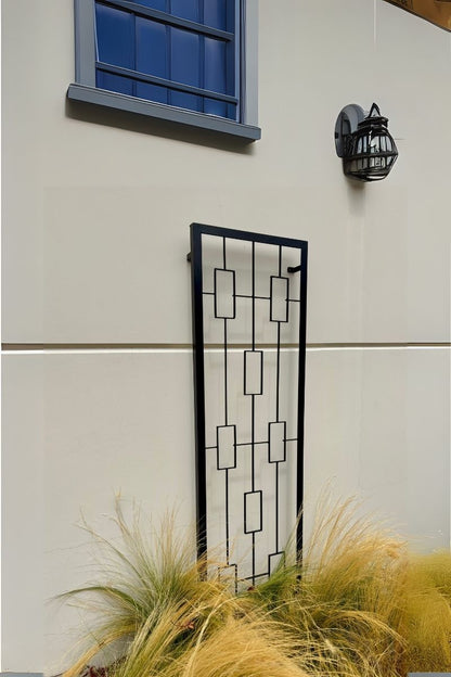 Classic Panacea Tall Metal Trellis